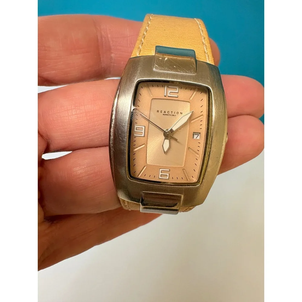 Kenneth Cole Reaction Mens Watch Tan Leather Strap Date Window V29‎ Quartz